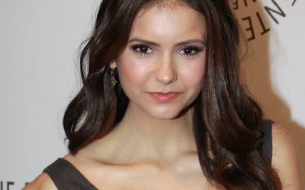 Nina Dobrev